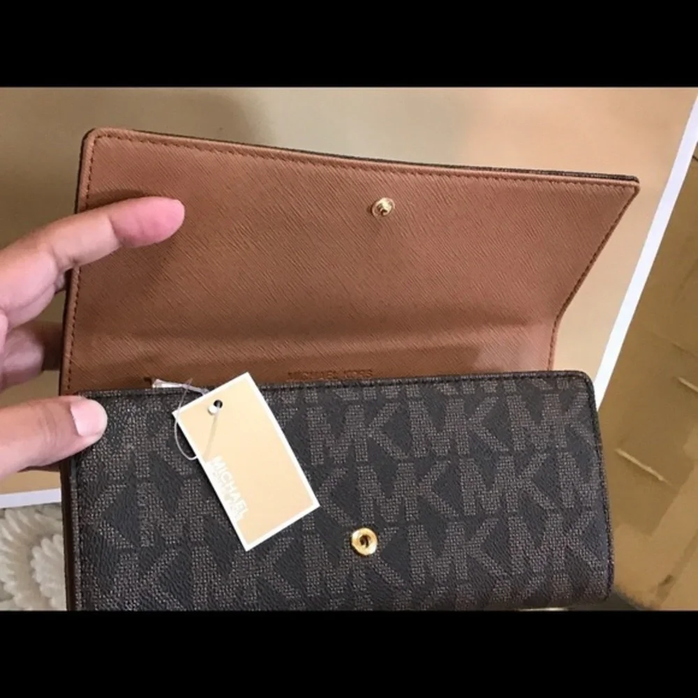Michael Kors jet set Fulton Flap wallet Brown